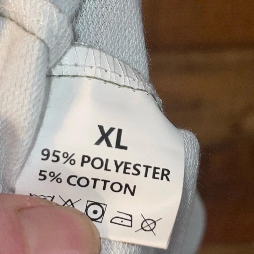 Skulls & Roses Jogging Suit Outfit - Picture 11 of 12